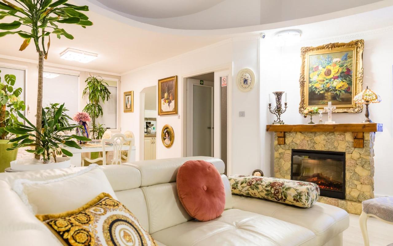 Luxury Apartment Sara Umag Ngoại thất bức ảnh